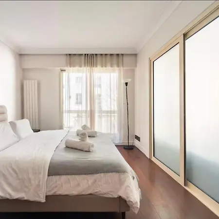 Cozy & Pleasant - Near Champs-elysee *